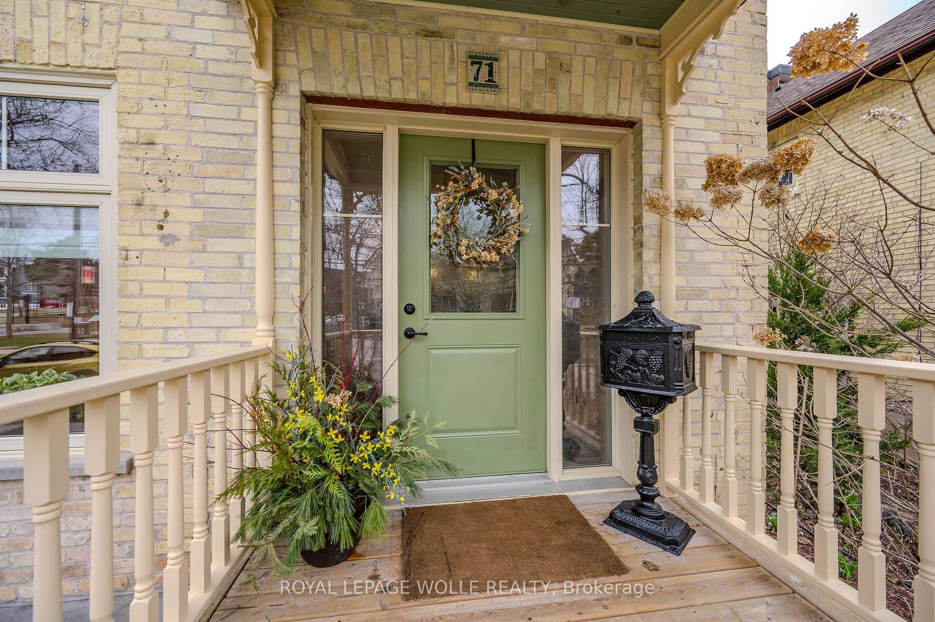 Photo 6 of 71 Ahrens Street W, Kitchener — HOMEH