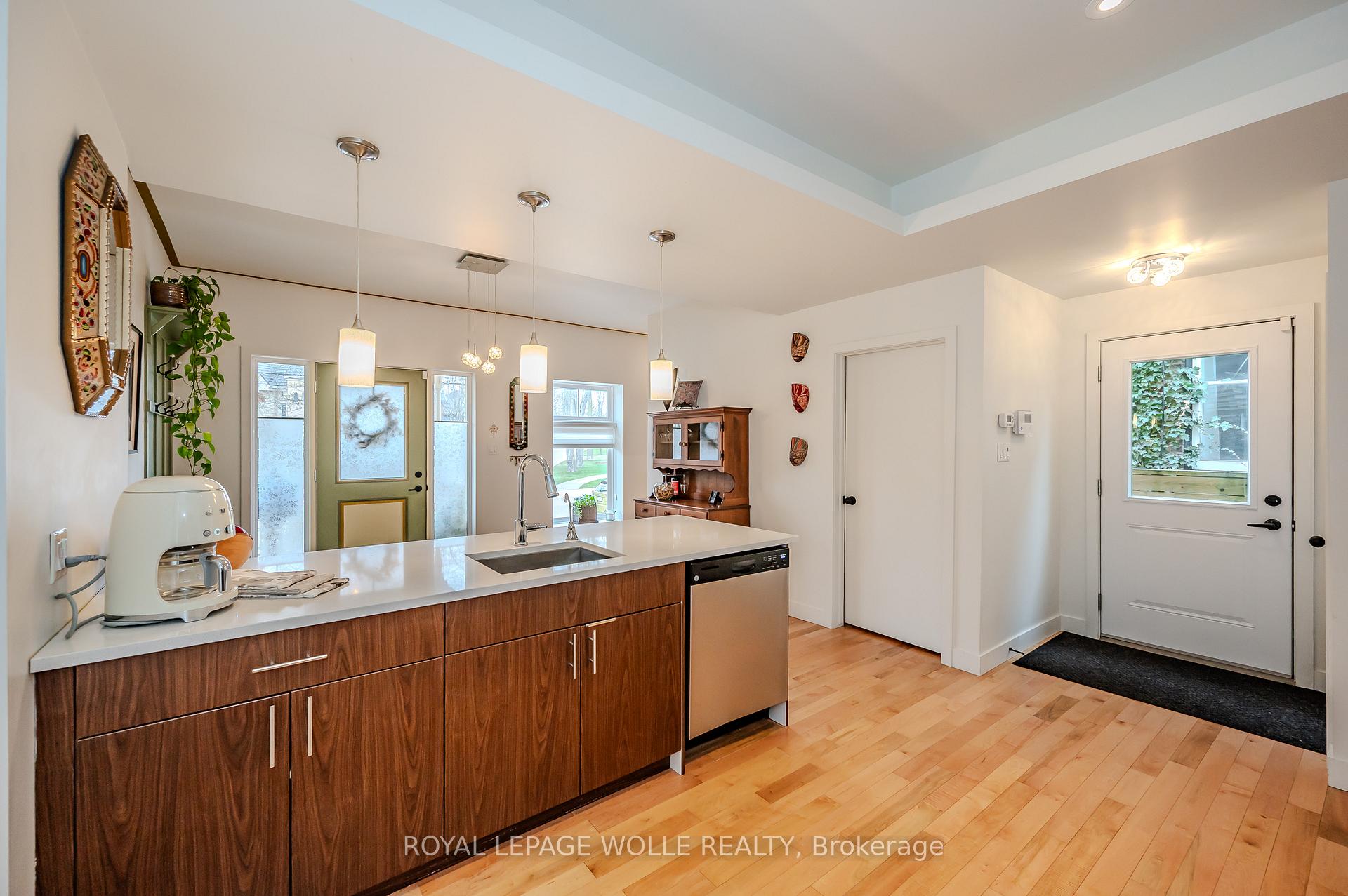 Photo 13 of 71 Ahrens Street W, Kitchener — HOMEH