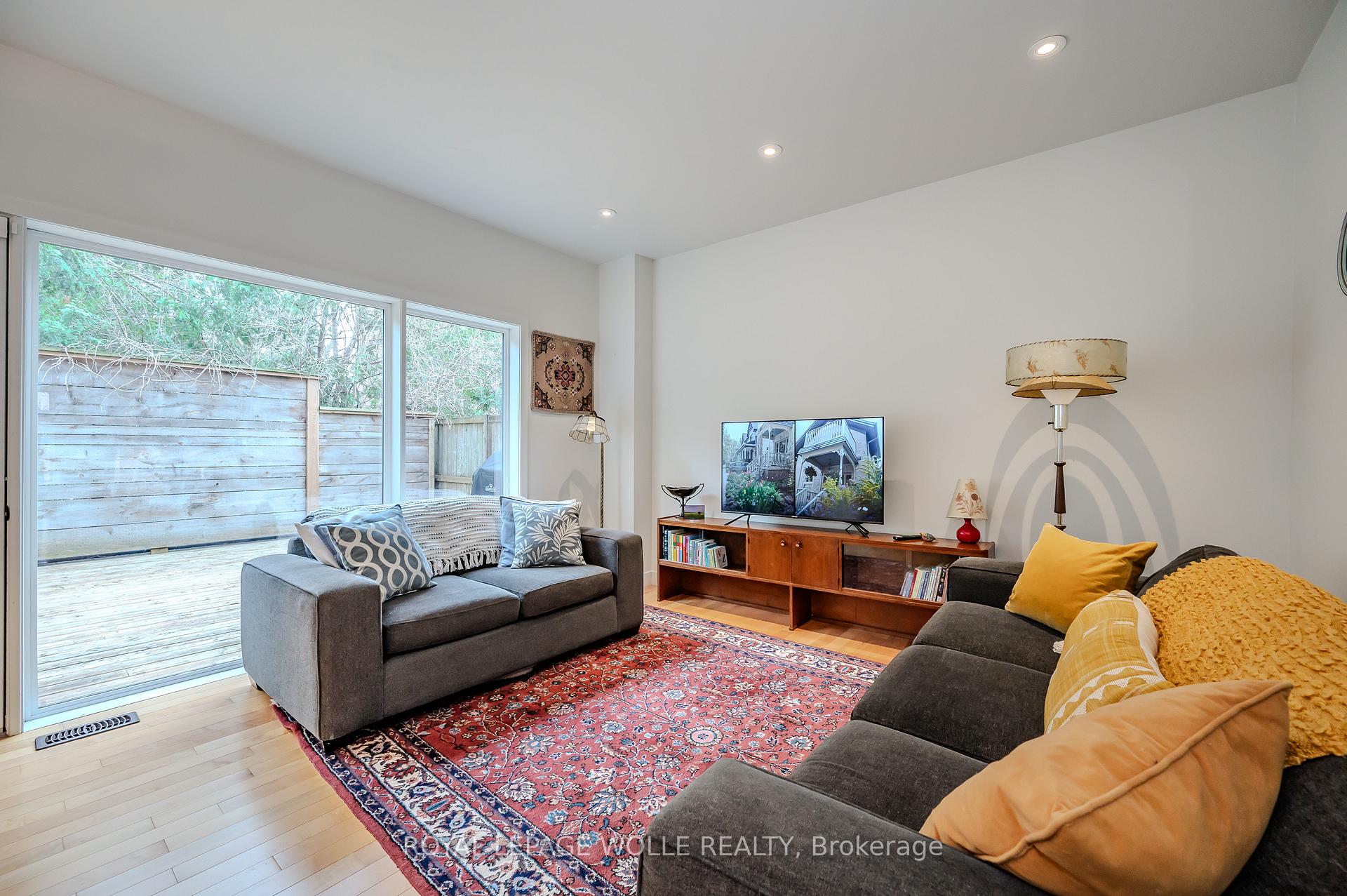 Photo 15 of 71 Ahrens Street W, Kitchener — HOMEH