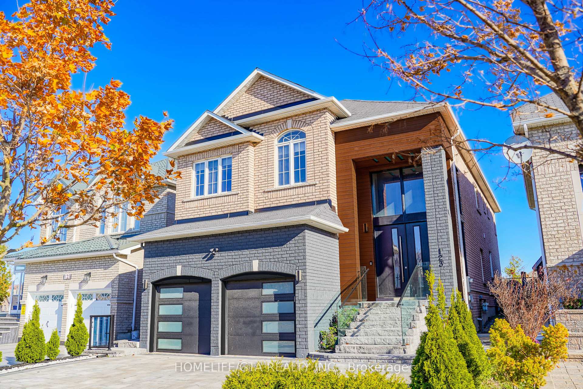 Photo 2 of 123 Eastvale Drive, Markham, Cedarwood — HOMEH