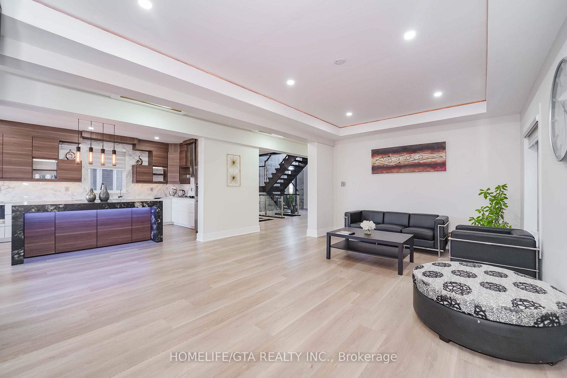Photo 13 of 123 Eastvale Drive, Markham, Cedarwood — HOMEH