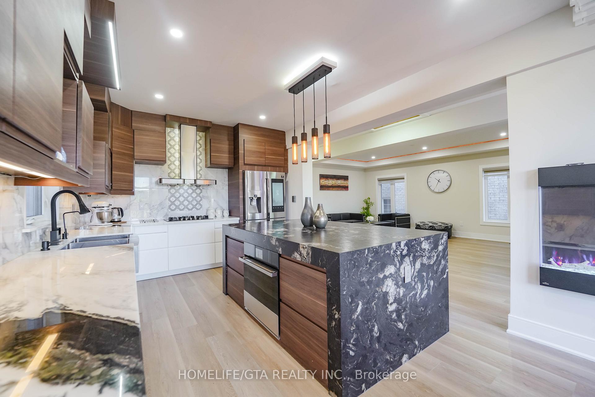 Photo 17 of 123 Eastvale Drive, Markham, Cedarwood — HOMEH
