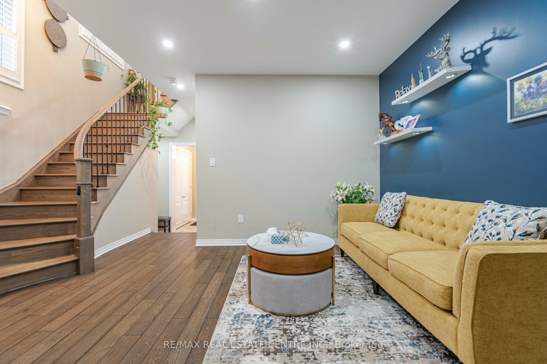 Photo 6 of 1446 Farmstead Drive, Milton, Ford — HOMEH