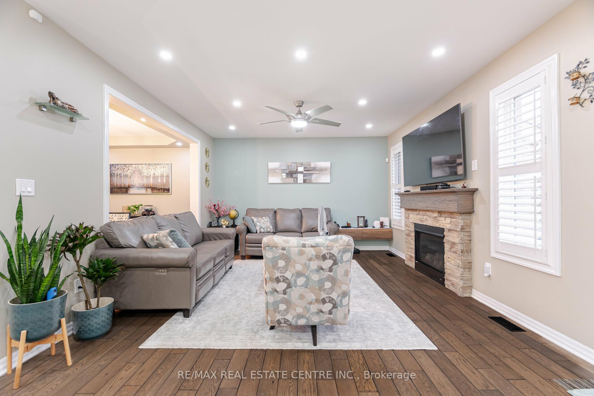 Photo 12 of 1446 Farmstead Drive, Milton, Ford — HOMEH