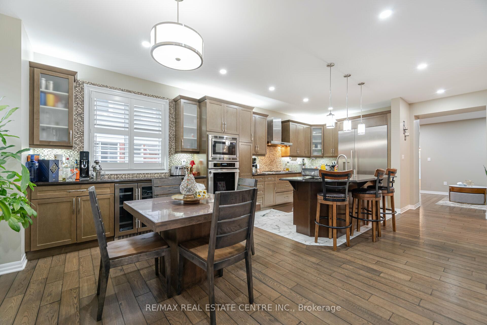 Photo 18 of 1446 Farmstead Drive, Milton, Ford — HOMEH