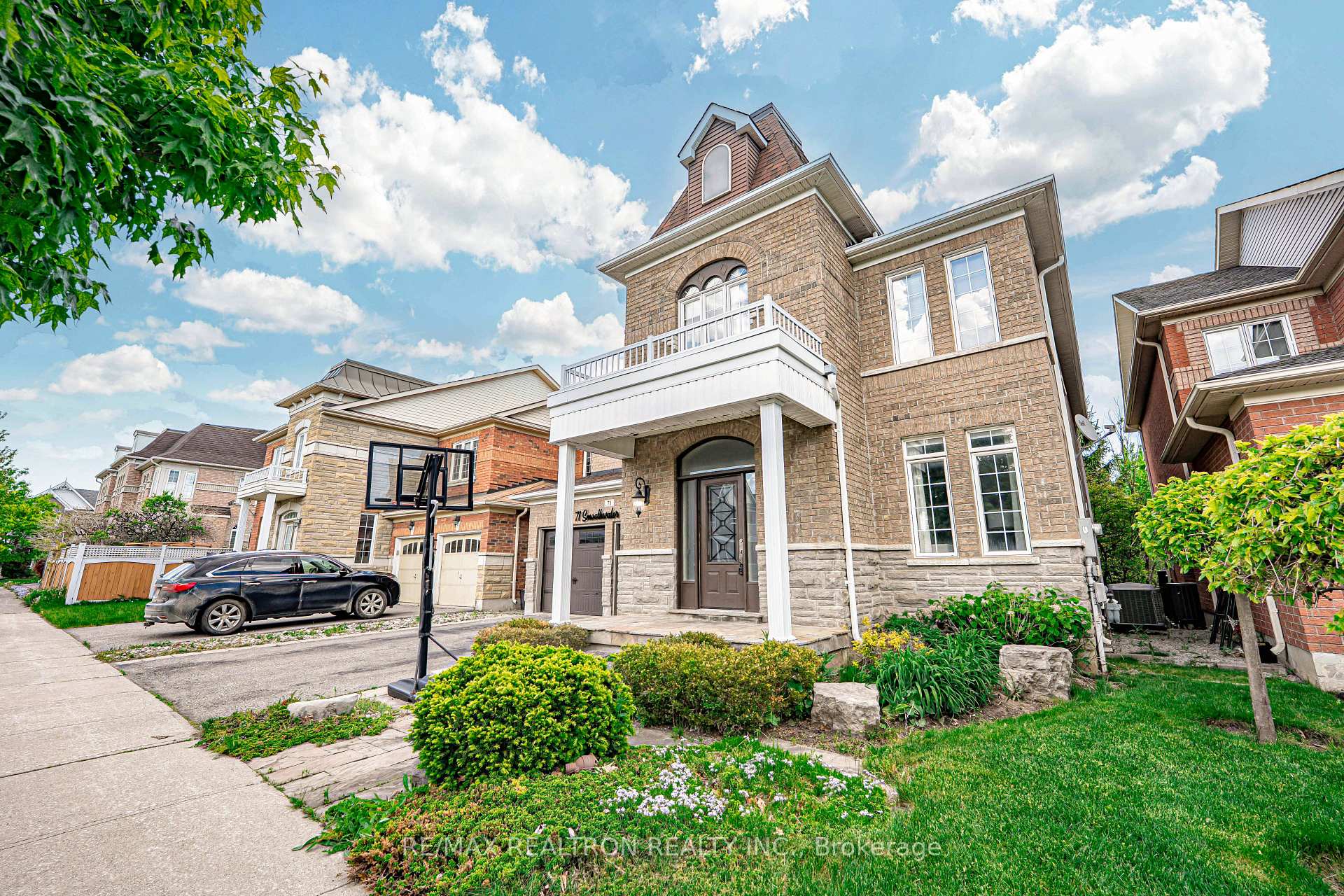Photo 2 of 71 Smoothwater Terrace, Markham, Box Grove — HOMEH