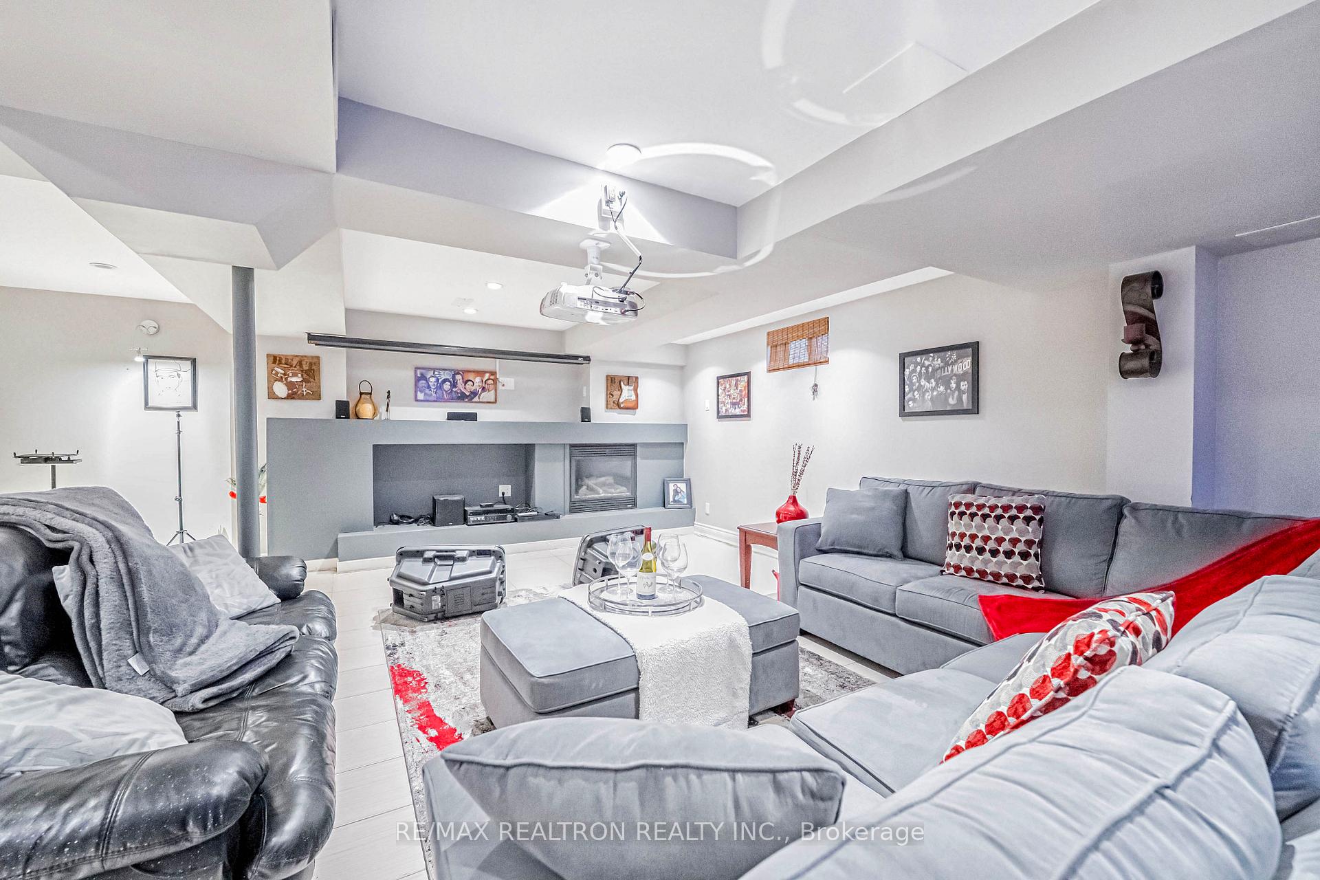Photo 38 of 71 Smoothwater Terrace, Markham, Box Grove — HOMEH