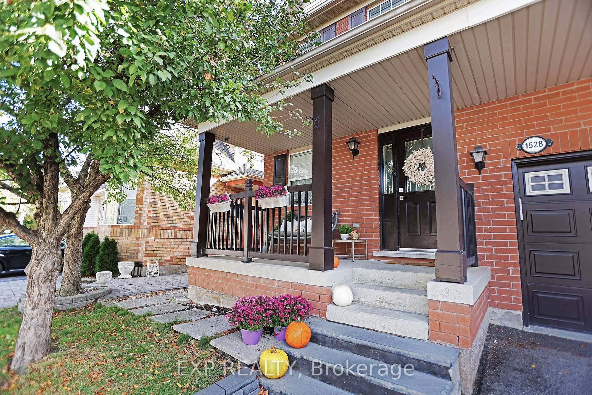 Photo 2 of 1528 Evans Terrace, Milton, Clarke — HOMEH