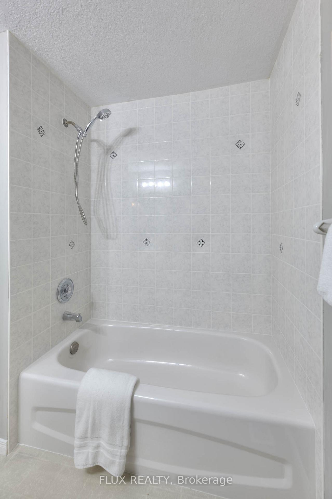 Photo 34 of 252 Activa Avenue, Kitchener — HOMEH