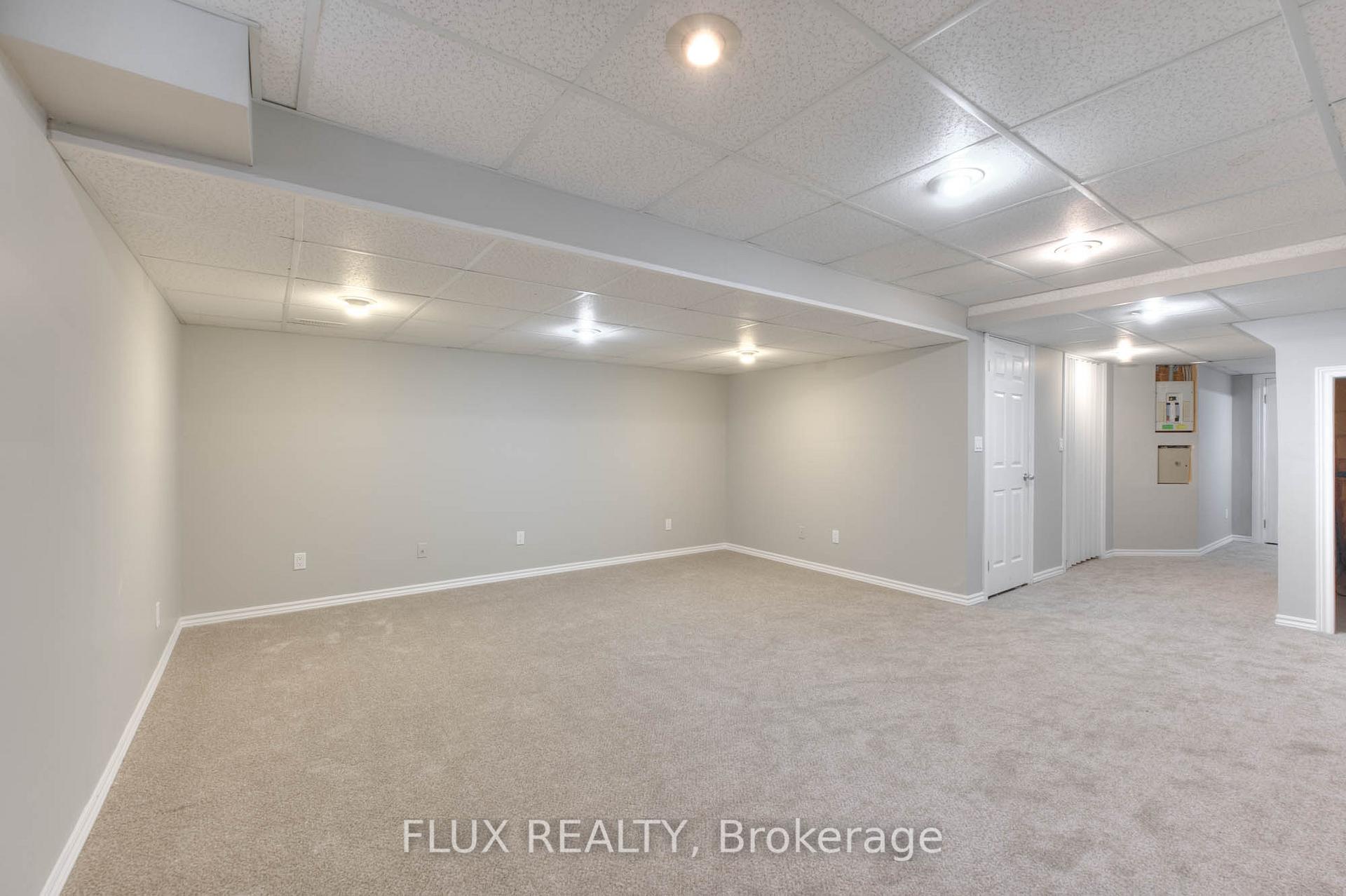 Photo 36 of 252 Activa Avenue, Kitchener — HOMEH