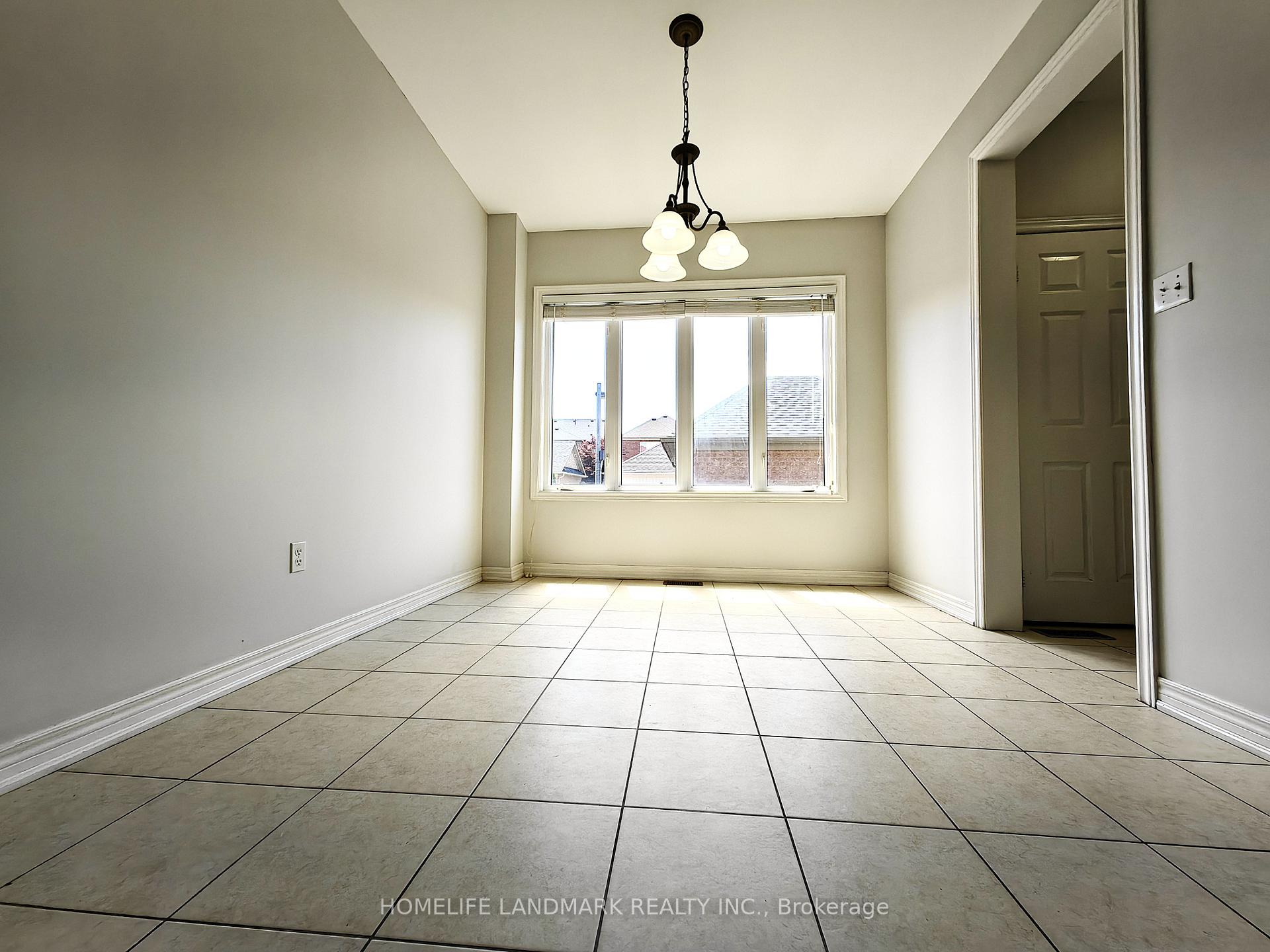 Photo 12 of 87 Kenilworth Gate, Markham, Cornell — HOMEH