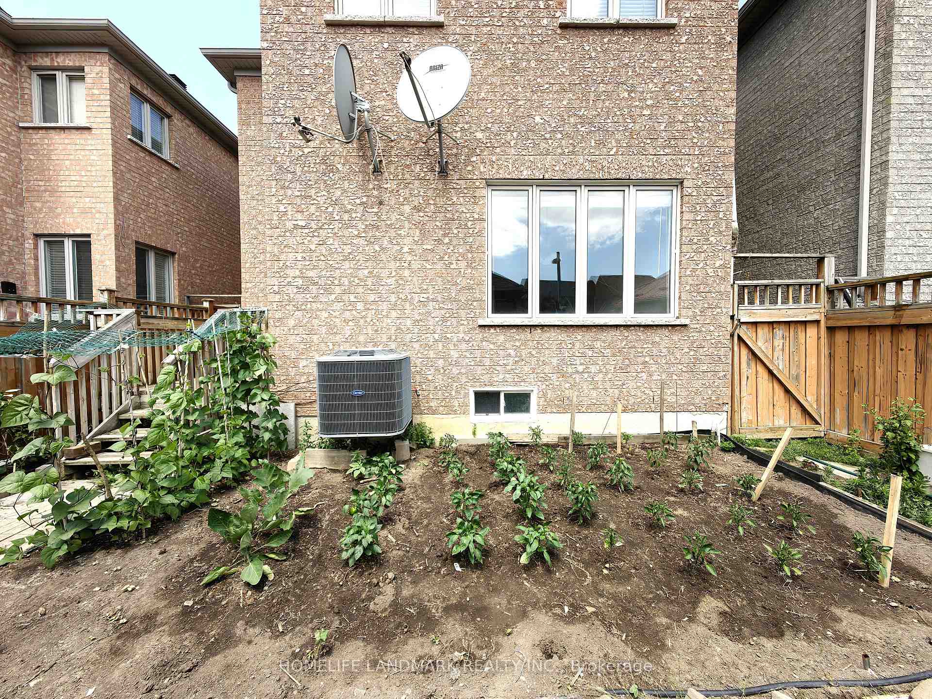 Photo 43 of 87 Kenilworth Gate, Markham, Cornell — HOMEH