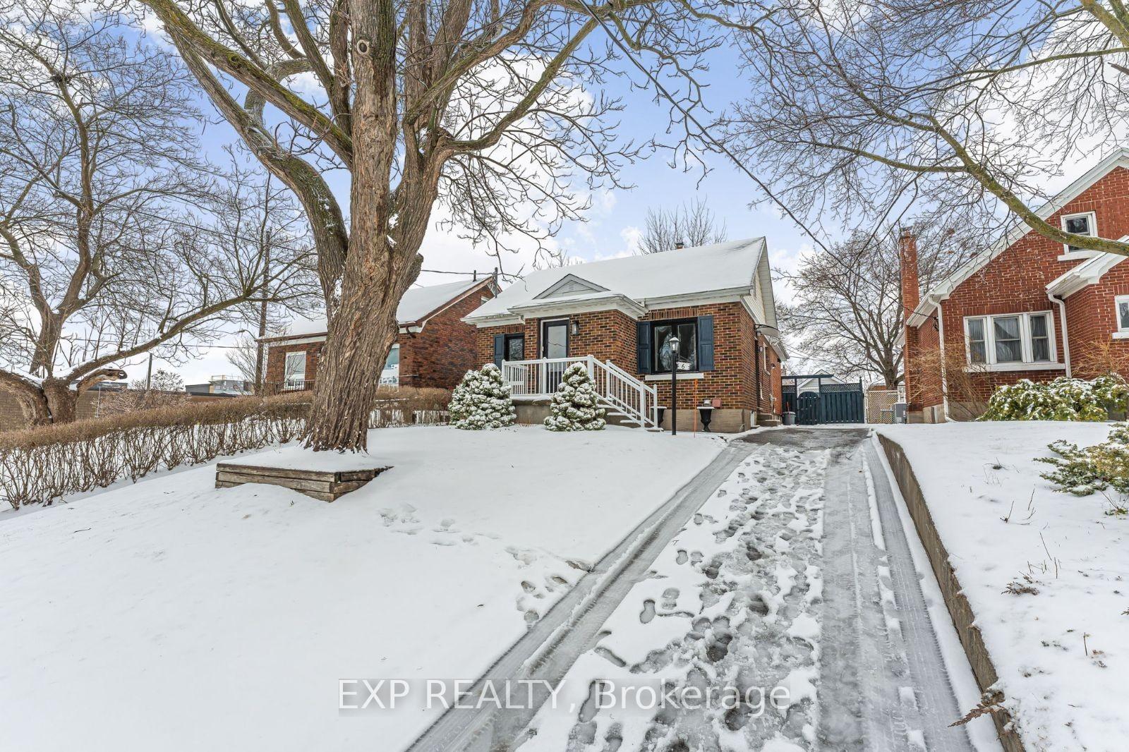 Photo 3 of 6 Dunham Avenue, Kitchener — HOMEH