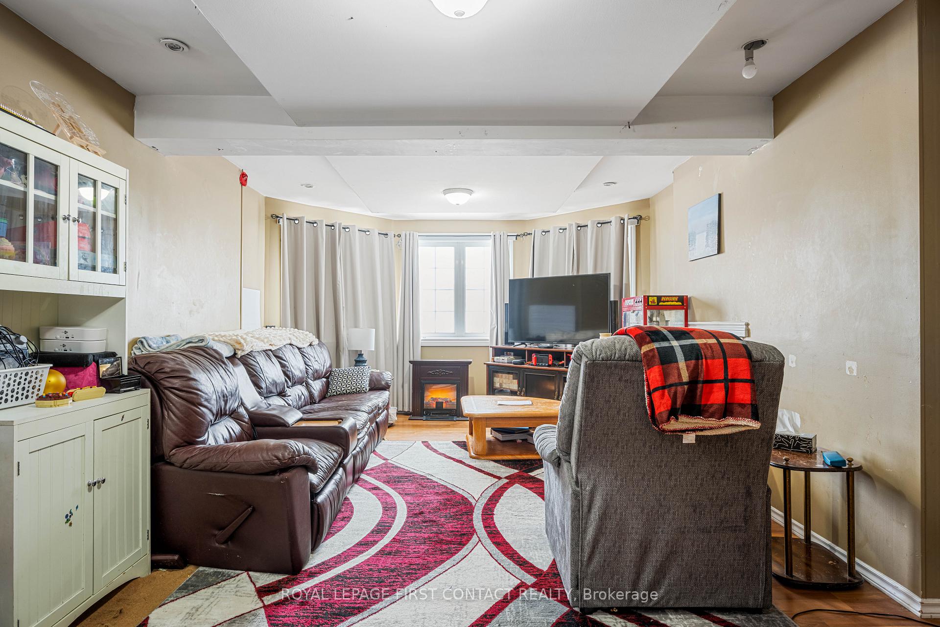 Photo 8 of 425 Irwin Street, Midland — HOMEH