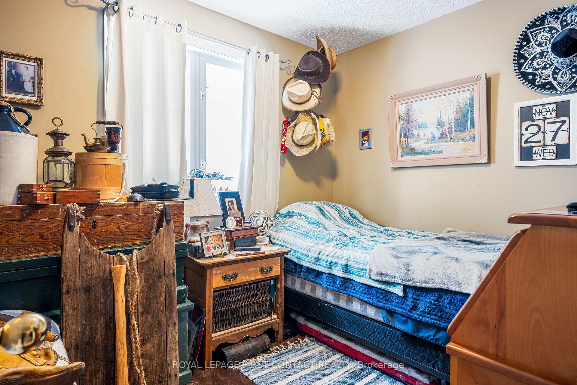 Photo 22 of 425 Irwin Street, Midland — HOMEH