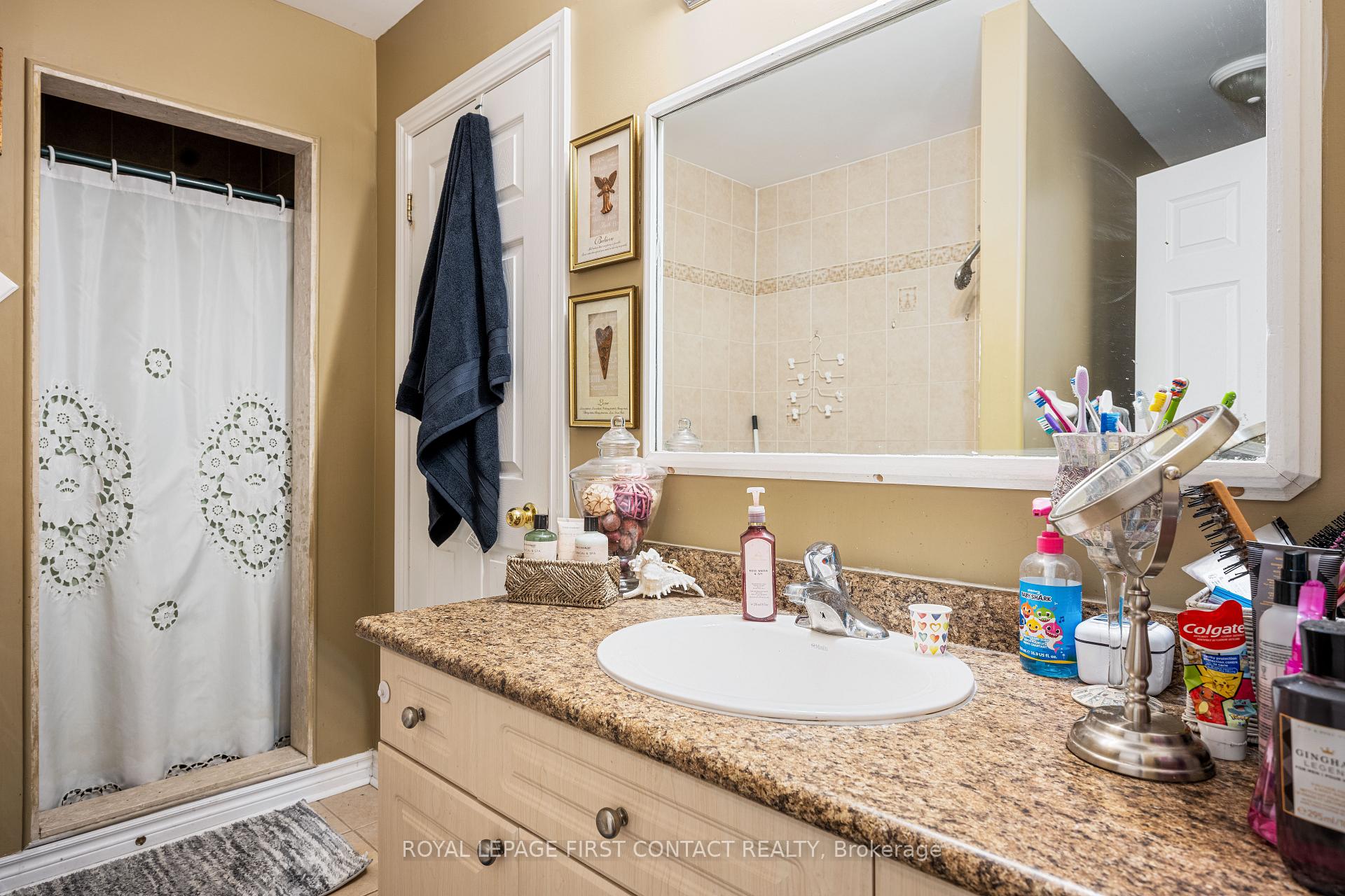 Photo 23 of 425 Irwin Street, Midland — HOMEH