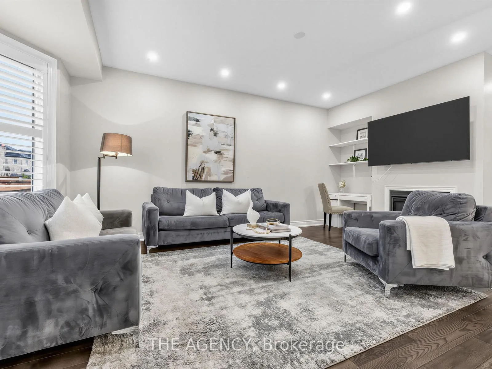 Photo 10 of 22 Andreeta Drive, Vaughan, Kleinburg — HOMEH