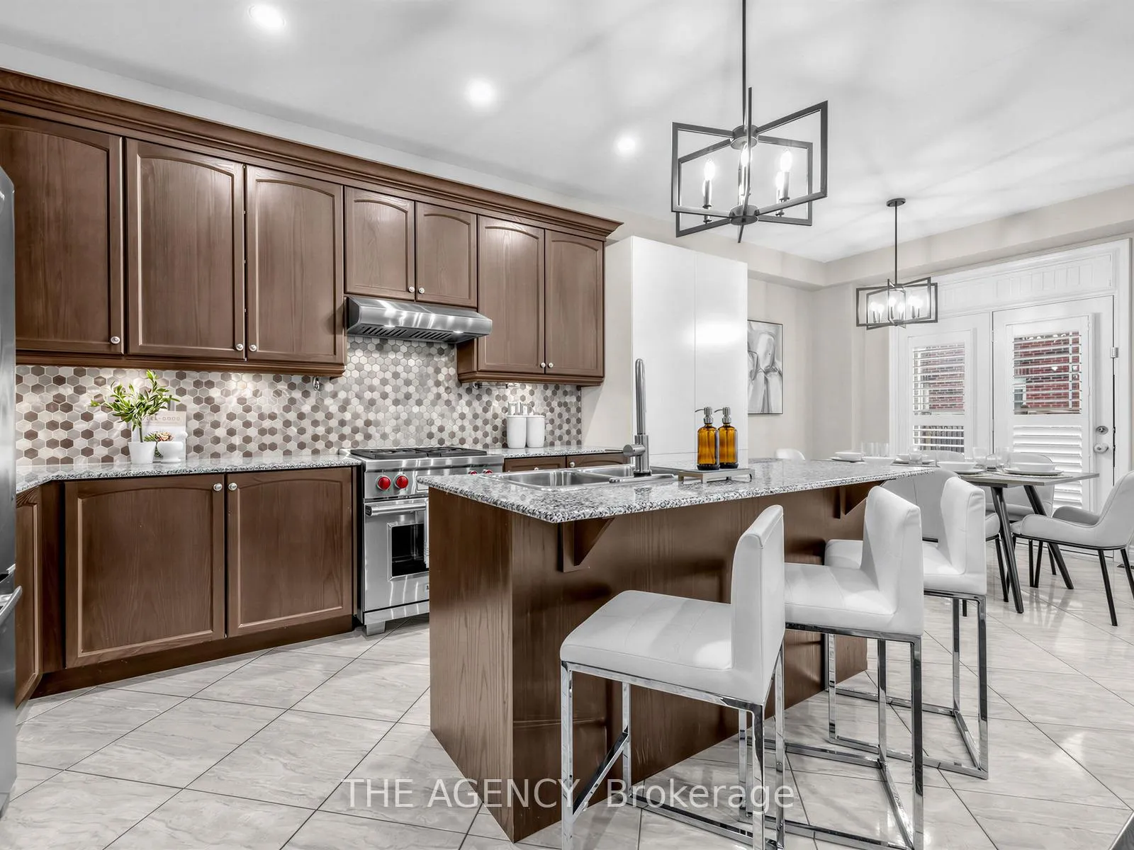 Photo 13 of 22 Andreeta Drive, Vaughan, Kleinburg — HOMEH