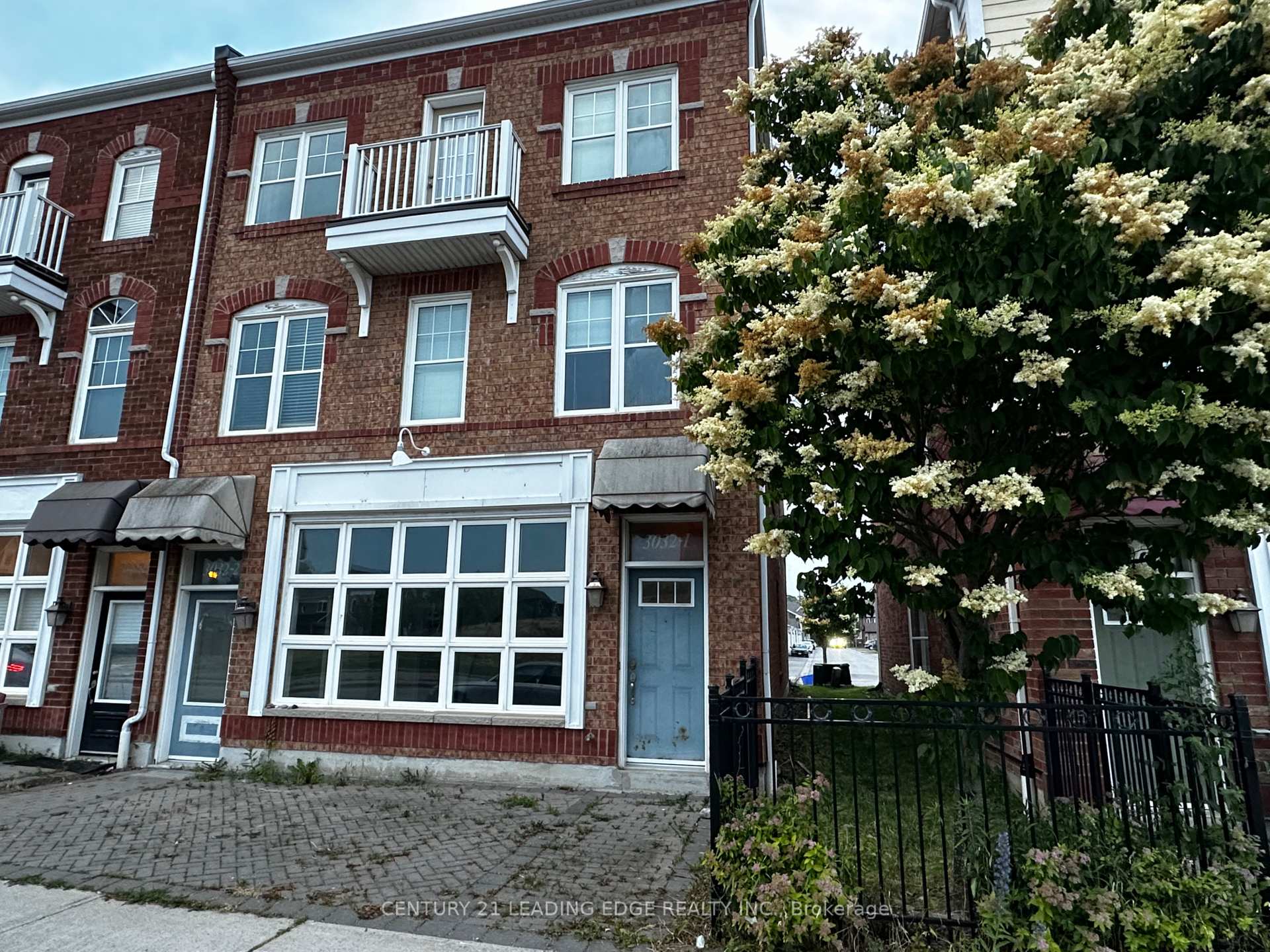 Photo 3 of Unit 1, 3032 Bur Oak Avenue, Markham, Cornell — HOMEH