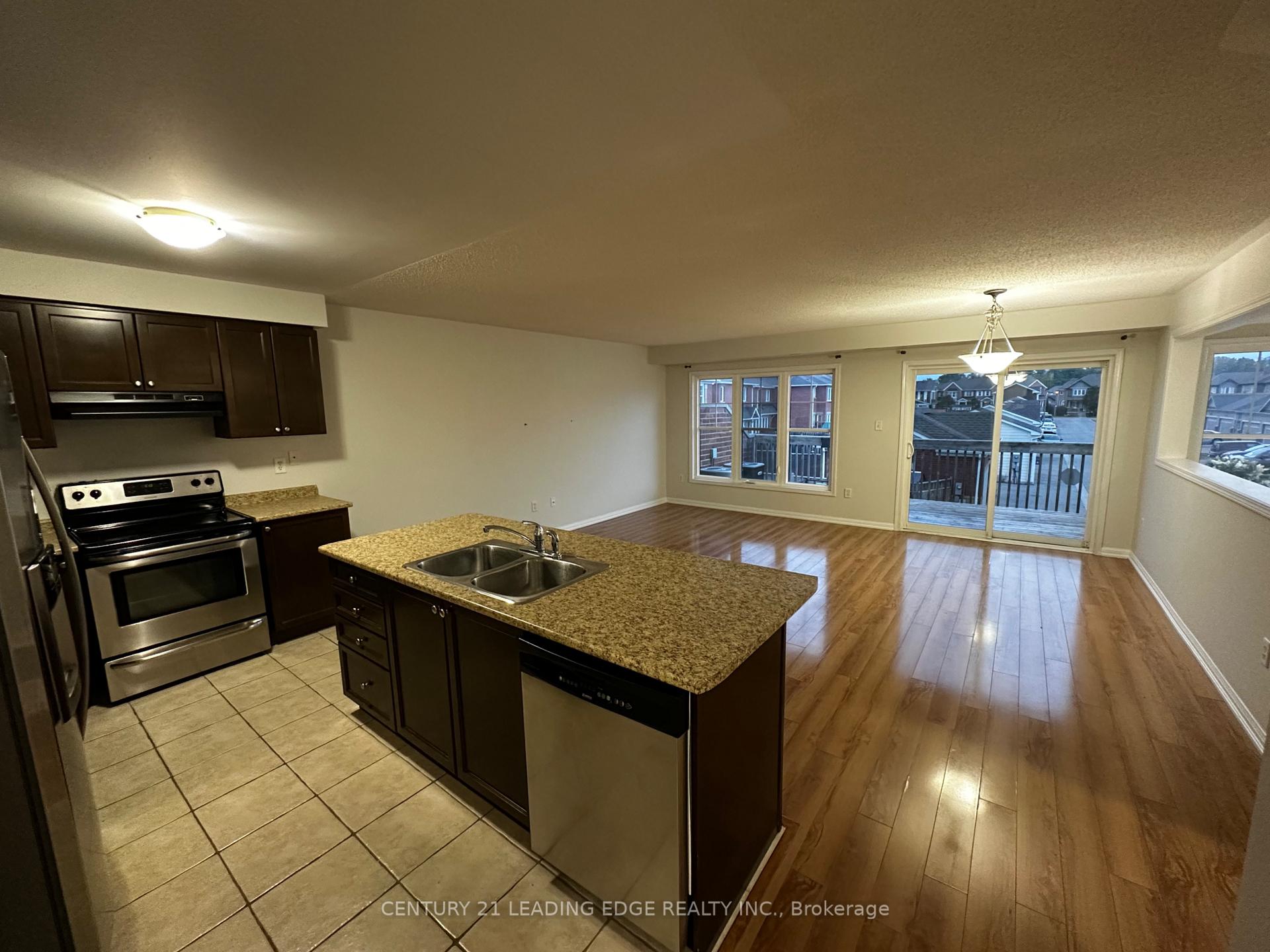 Photo 4 of Unit 1, 3032 Bur Oak Avenue, Markham, Cornell — HOMEH