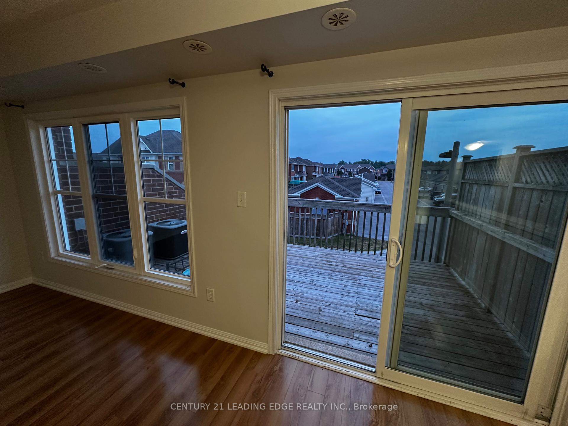Photo 7 of Unit 1, 3032 Bur Oak Avenue, Markham, Cornell — HOMEH