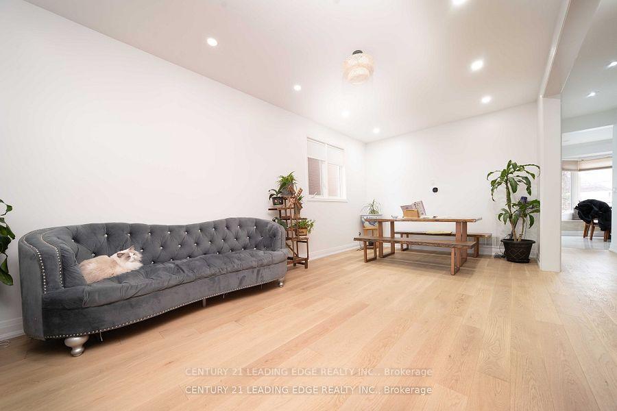 Photo 5 of 39 Majestic Drive, Markham, Berczy — HOMEH