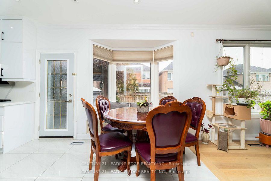 Photo 10 of 39 Majestic Drive, Markham, Berczy — HOMEH