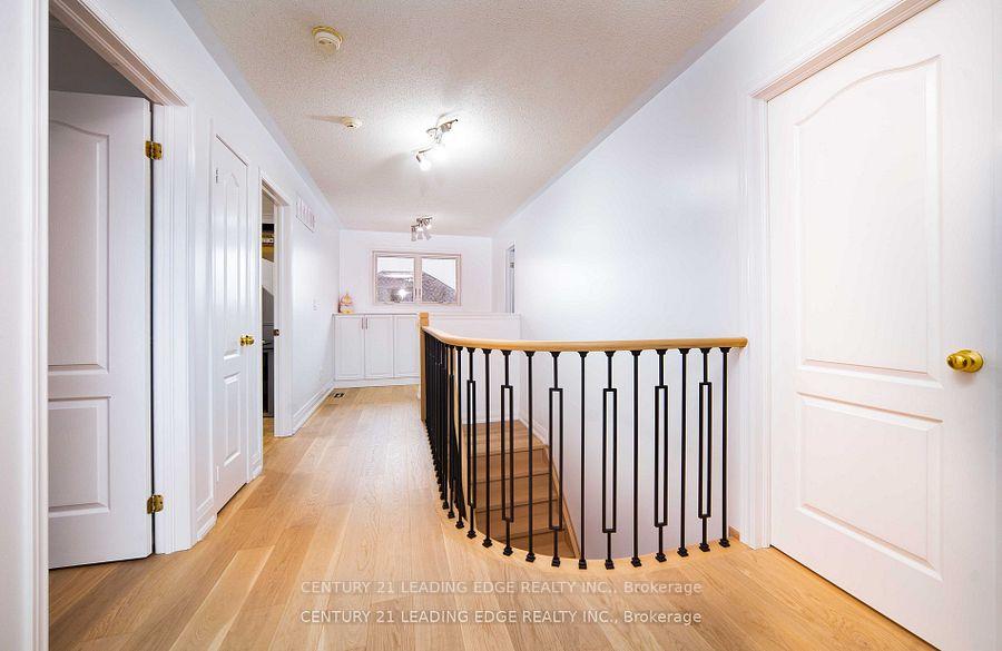 Photo 15 of 39 Majestic Drive, Markham, Berczy — HOMEH