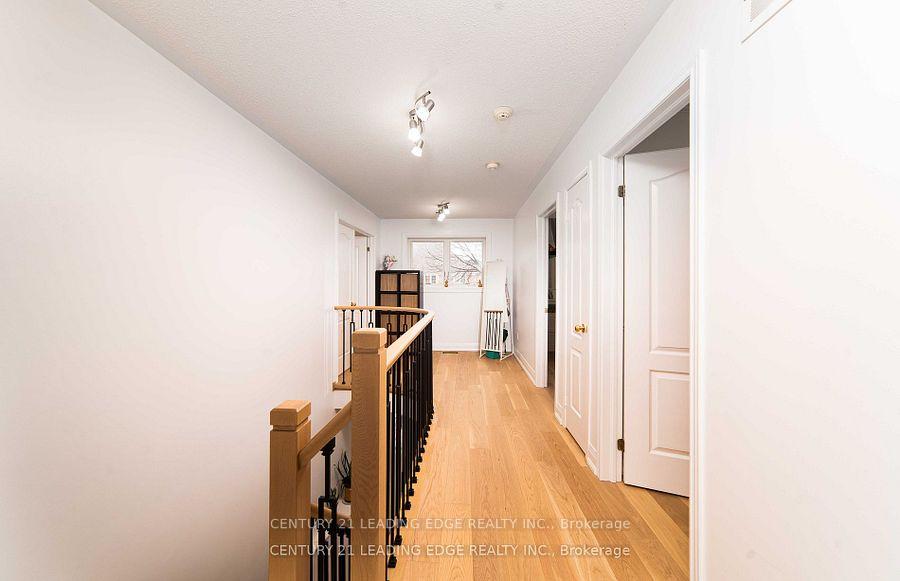 Photo 17 of 39 Majestic Drive, Markham, Berczy — HOMEH