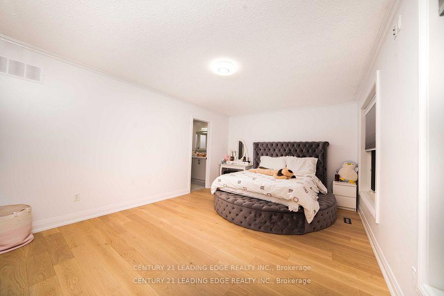Photo 19 of 39 Majestic Drive, Markham, Berczy — HOMEH