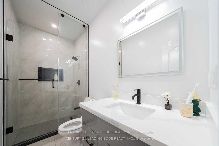 Photo 29 of 39 Majestic Drive, Markham, Berczy — HOMEH