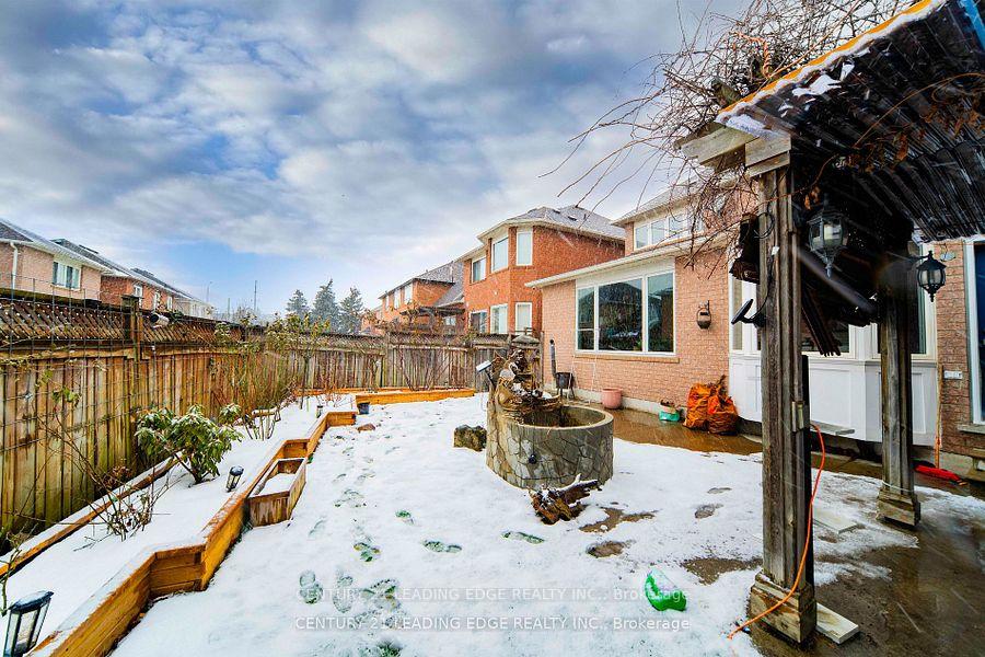 Photo 36 of 39 Majestic Drive, Markham, Berczy — HOMEH