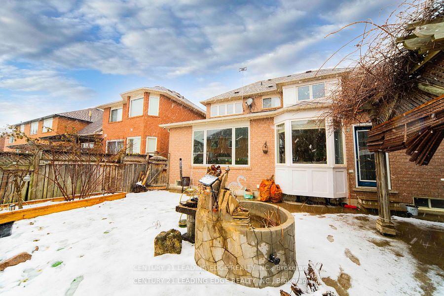Photo 38 of 39 Majestic Drive, Markham, Berczy — HOMEH