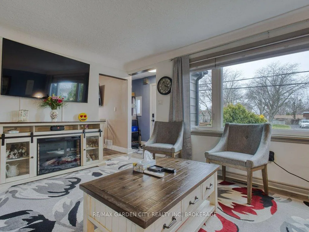 Photo 9 of 456 Geneva Street, St. Catharines, Vine/Linwell — HOMEH