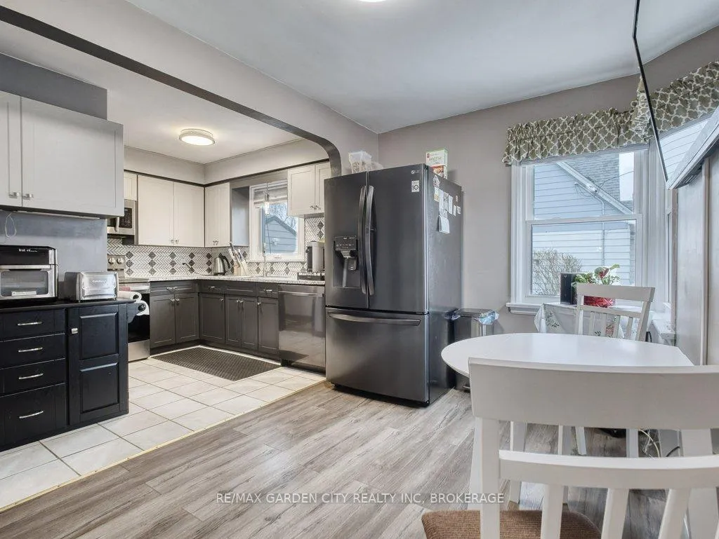 Photo 11 of 456 Geneva Street, St. Catharines, Vine/Linwell — HOMEH