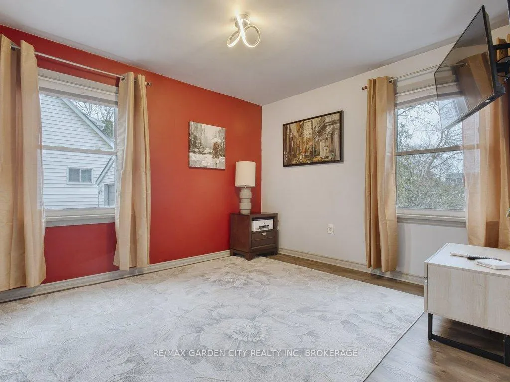 Photo 16 of 456 Geneva Street, St. Catharines, Vine/Linwell — HOMEH