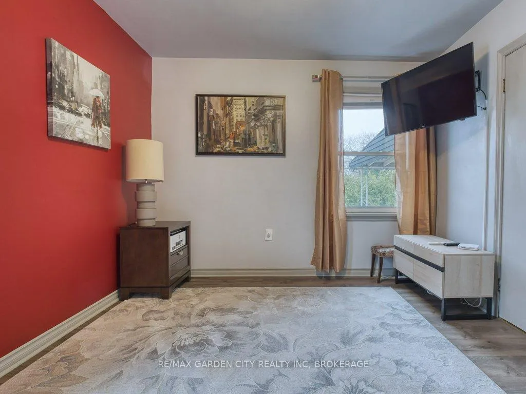 Photo 17 of 456 Geneva Street, St. Catharines, Vine/Linwell — HOMEH