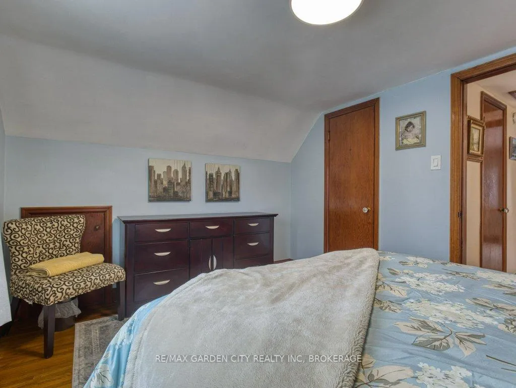 Photo 24 of 456 Geneva Street, St. Catharines, Vine/Linwell — HOMEH