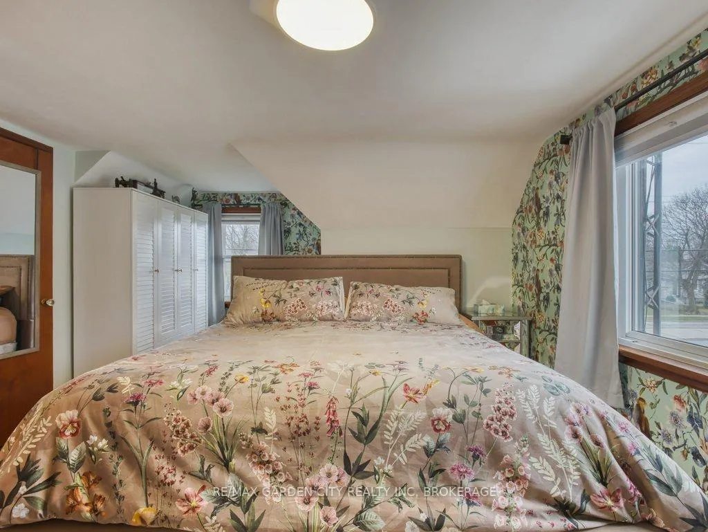 Photo 27 of 456 Geneva Street, St. Catharines, Vine/Linwell — HOMEH