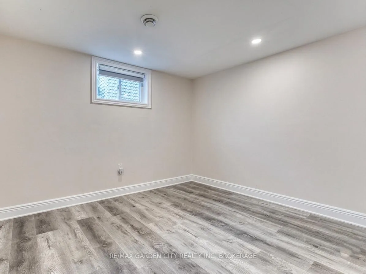 Photo 33 of 456 Geneva Street, St. Catharines, Vine/Linwell — HOMEH