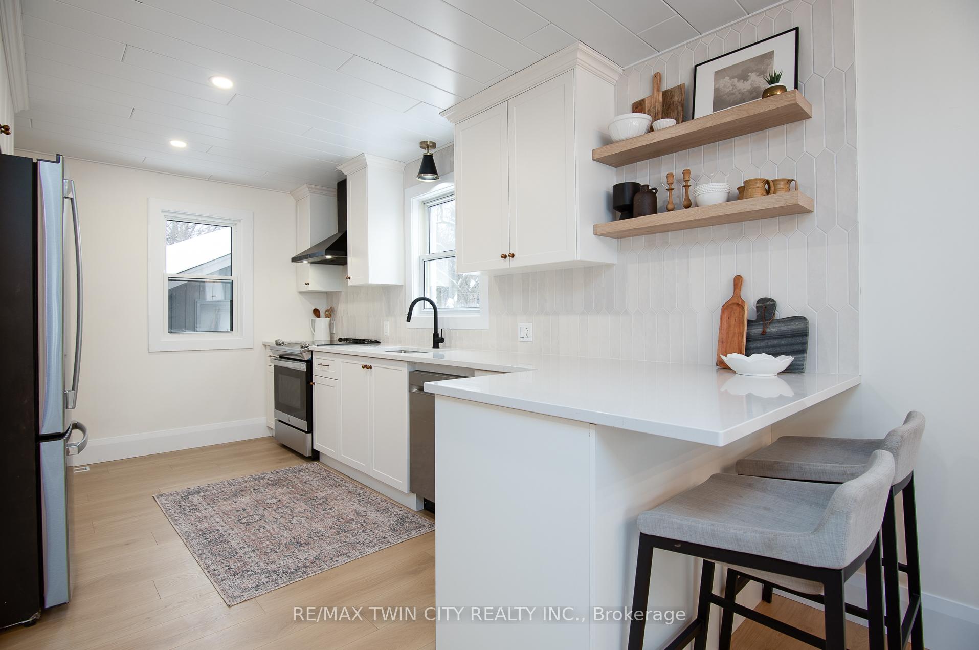 Photo 16 of 400 Dumfries Avenue, Kitchener — HOMEH