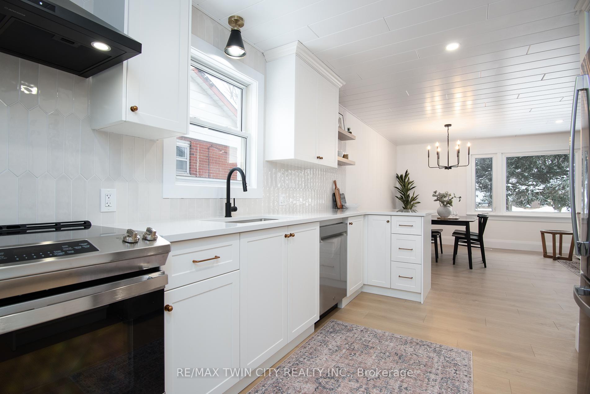 Photo 19 of 400 Dumfries Avenue, Kitchener — HOMEH