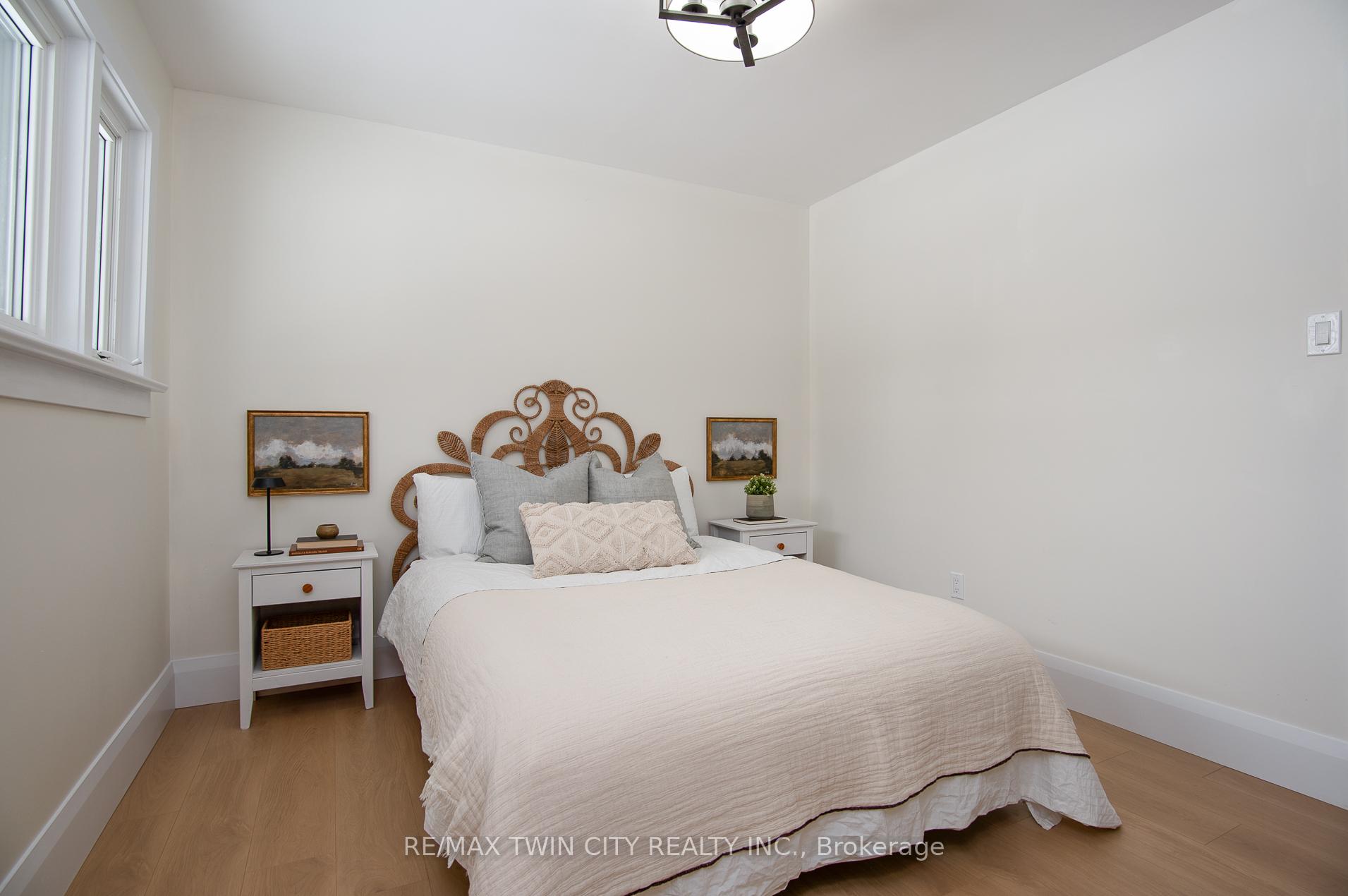 Photo 23 of 400 Dumfries Avenue, Kitchener — HOMEH