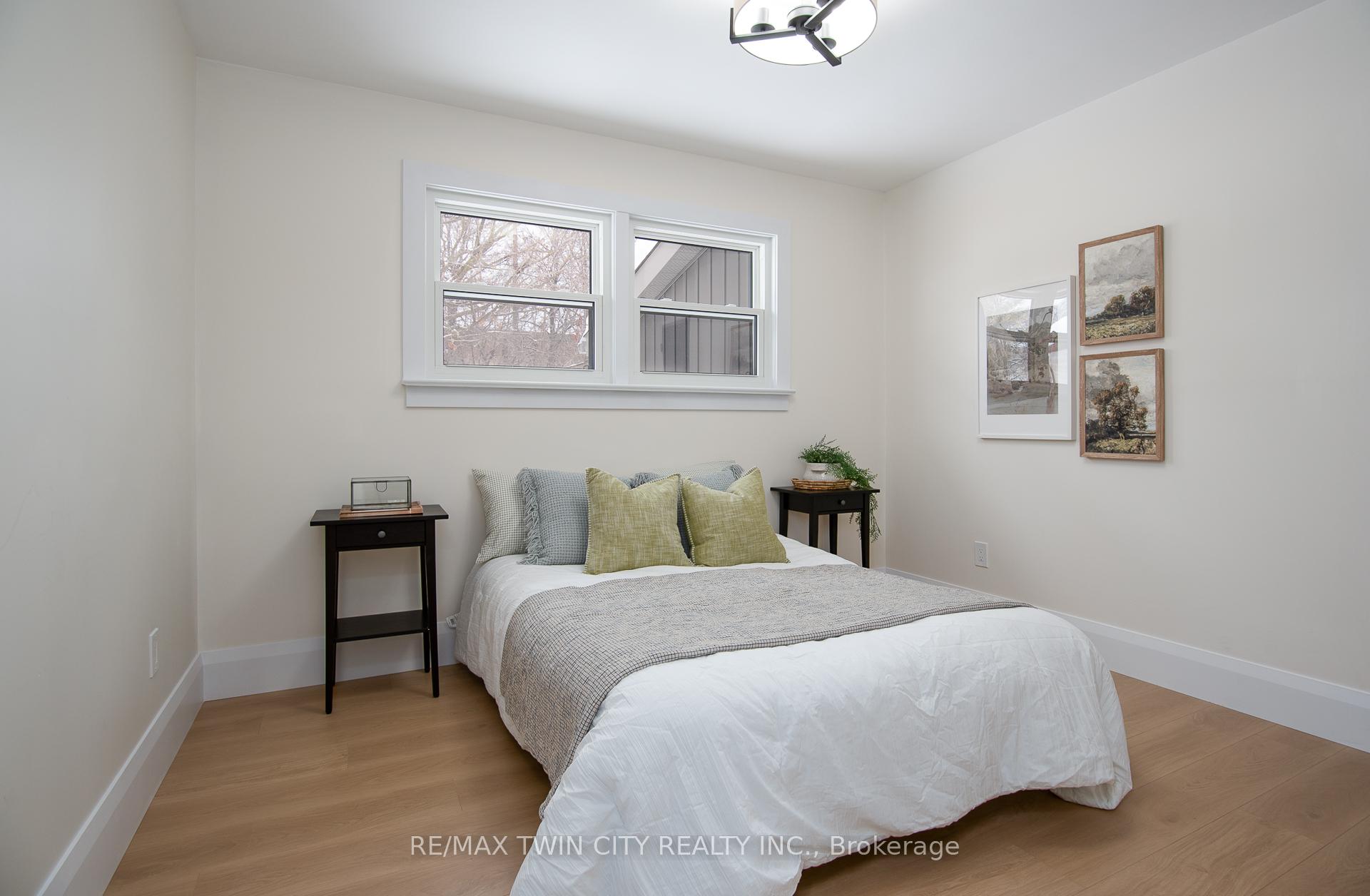 Photo 25 of 400 Dumfries Avenue, Kitchener — HOMEH