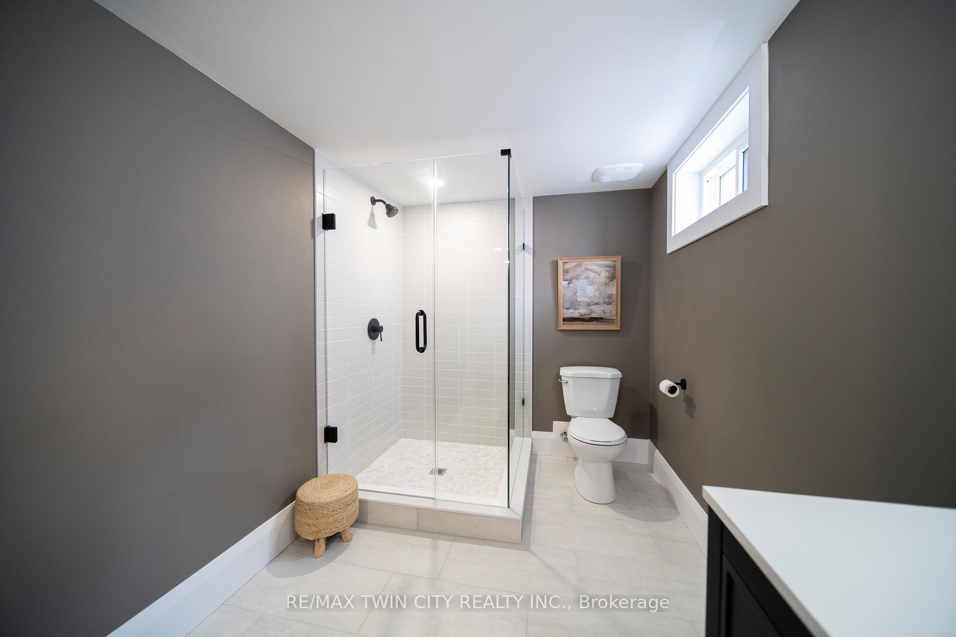 Photo 27 of 400 Dumfries Avenue, Kitchener — HOMEH