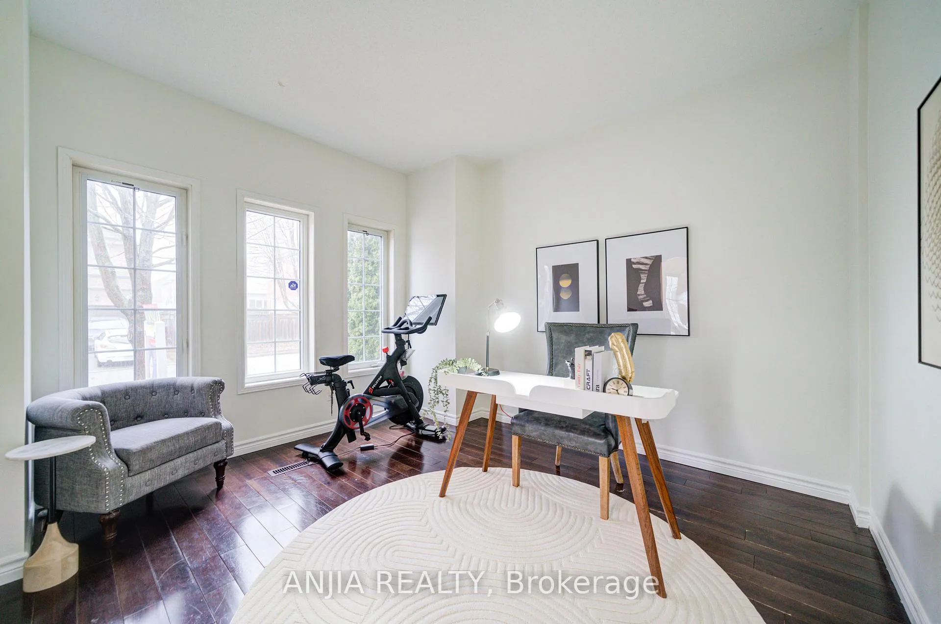 Photo 5 of 91 Crawford Street, Markham, Berczy — HOMEH