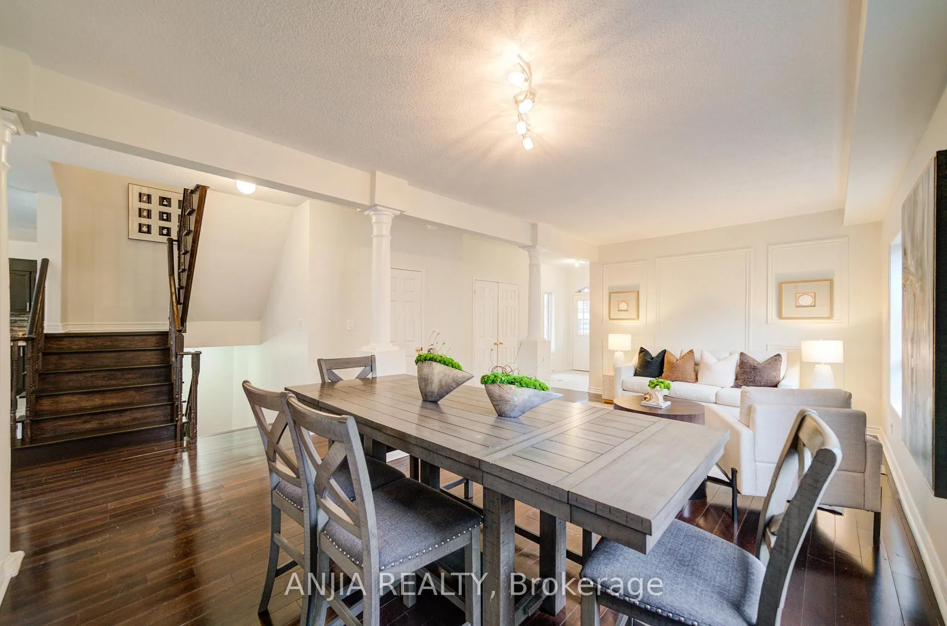 Photo 11 of 91 Crawford Street, Markham, Berczy — HOMEH