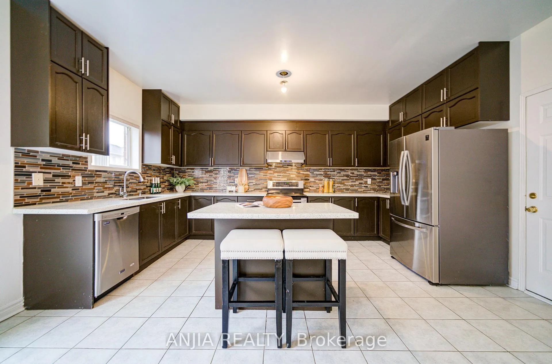 Photo 21 of 91 Crawford Street, Markham, Berczy — HOMEH