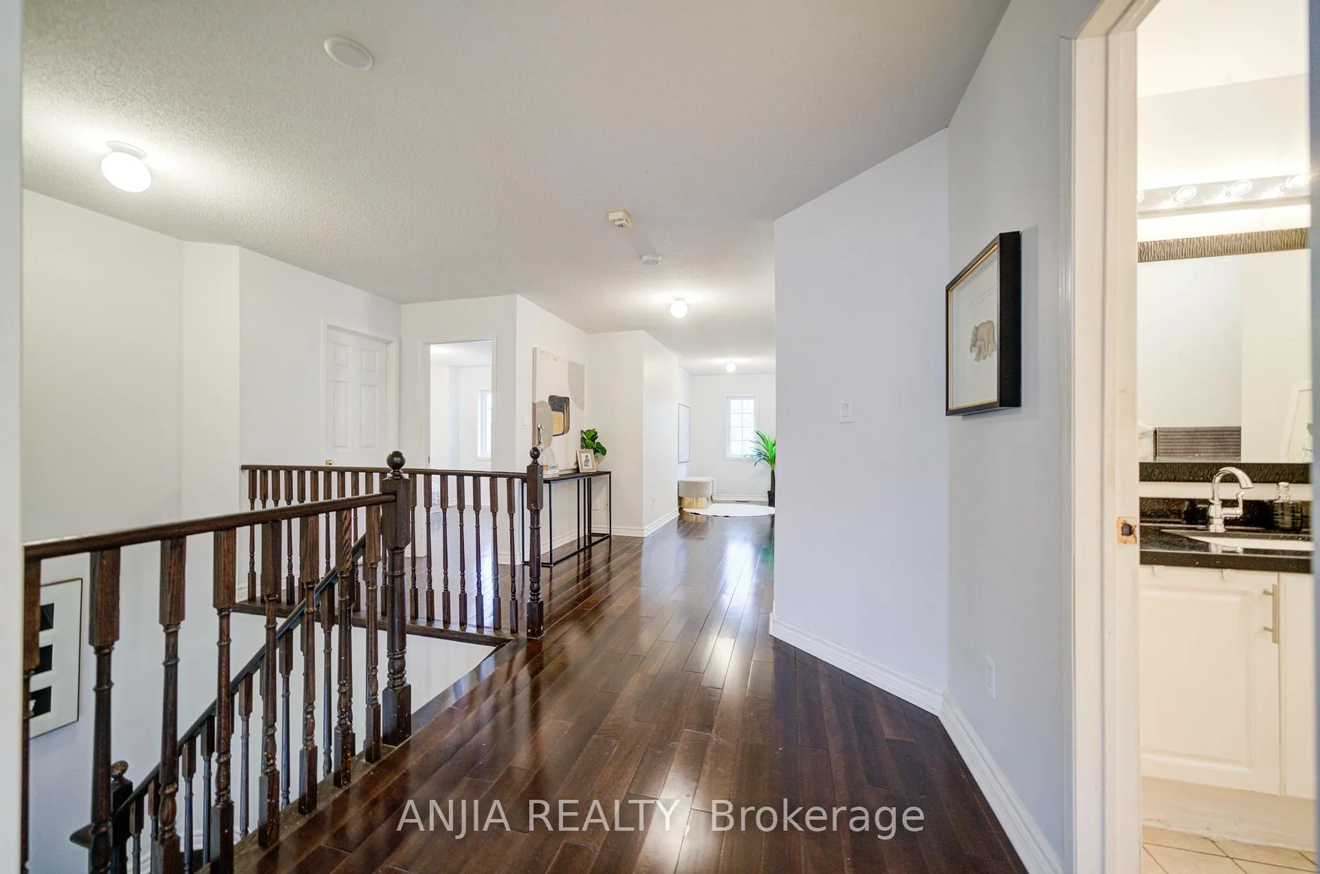 Photo 25 of 91 Crawford Street, Markham, Berczy — HOMEH