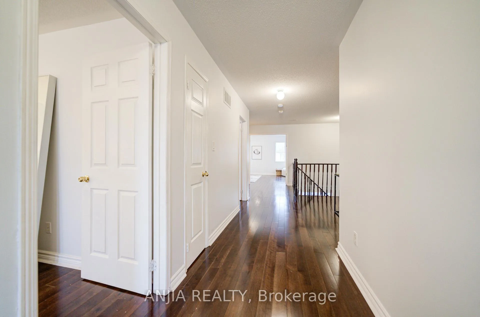 Photo 32 of 91 Crawford Street, Markham, Berczy — HOMEH